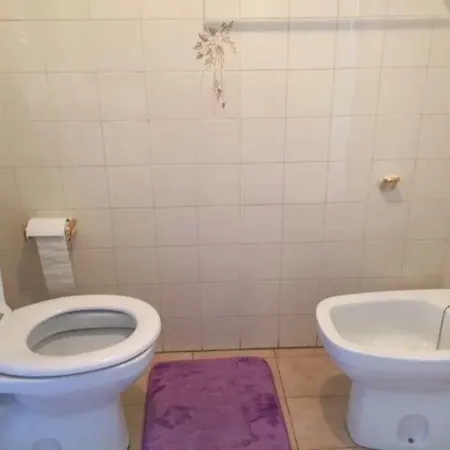 Apartment Spacious 4 Bedroom *