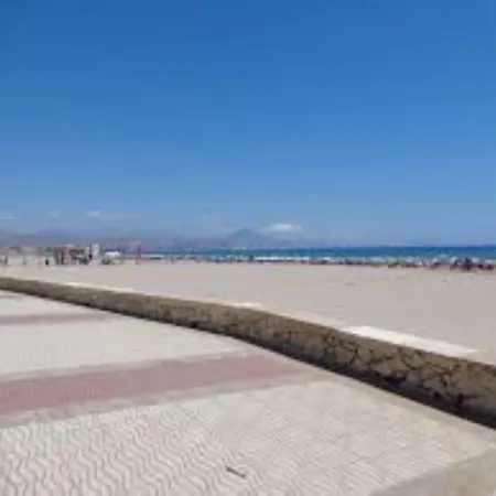 Spacious 4 Bedroom * El Campello